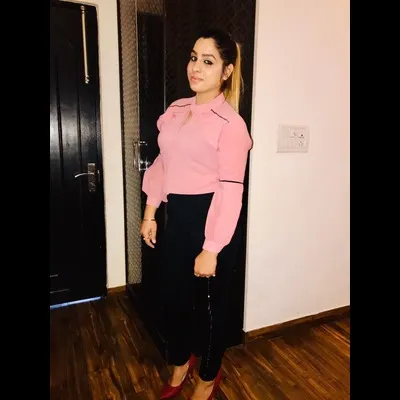 Call Girls in Zirakpur